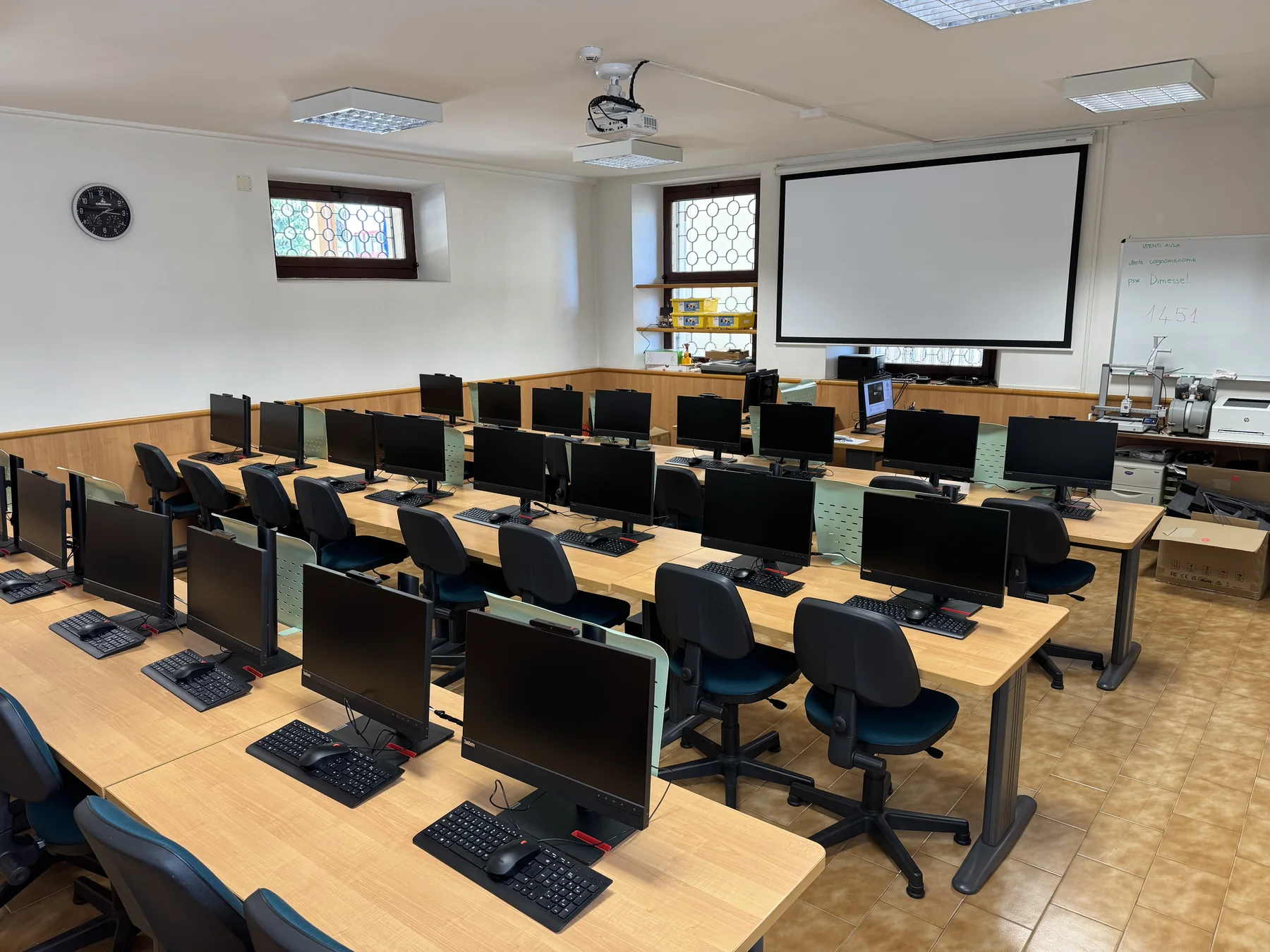 Nuova aula informatica del Collegio Dimesse